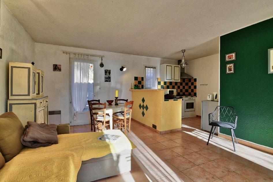 L'Oustaou du Luberon et SPA Villelaure Extérieur photo