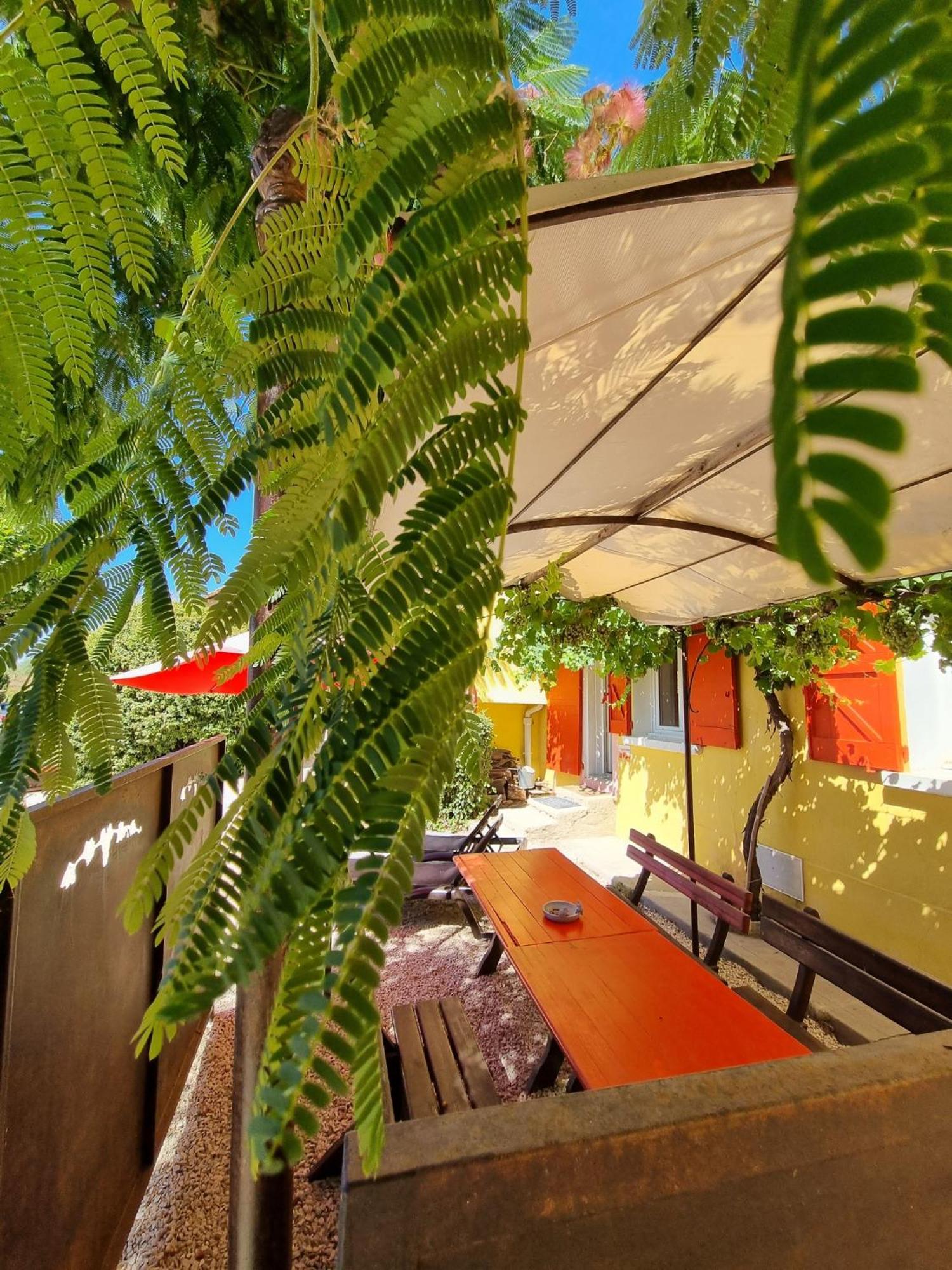 L'Oustaou du Luberon et SPA Villelaure Extérieur photo