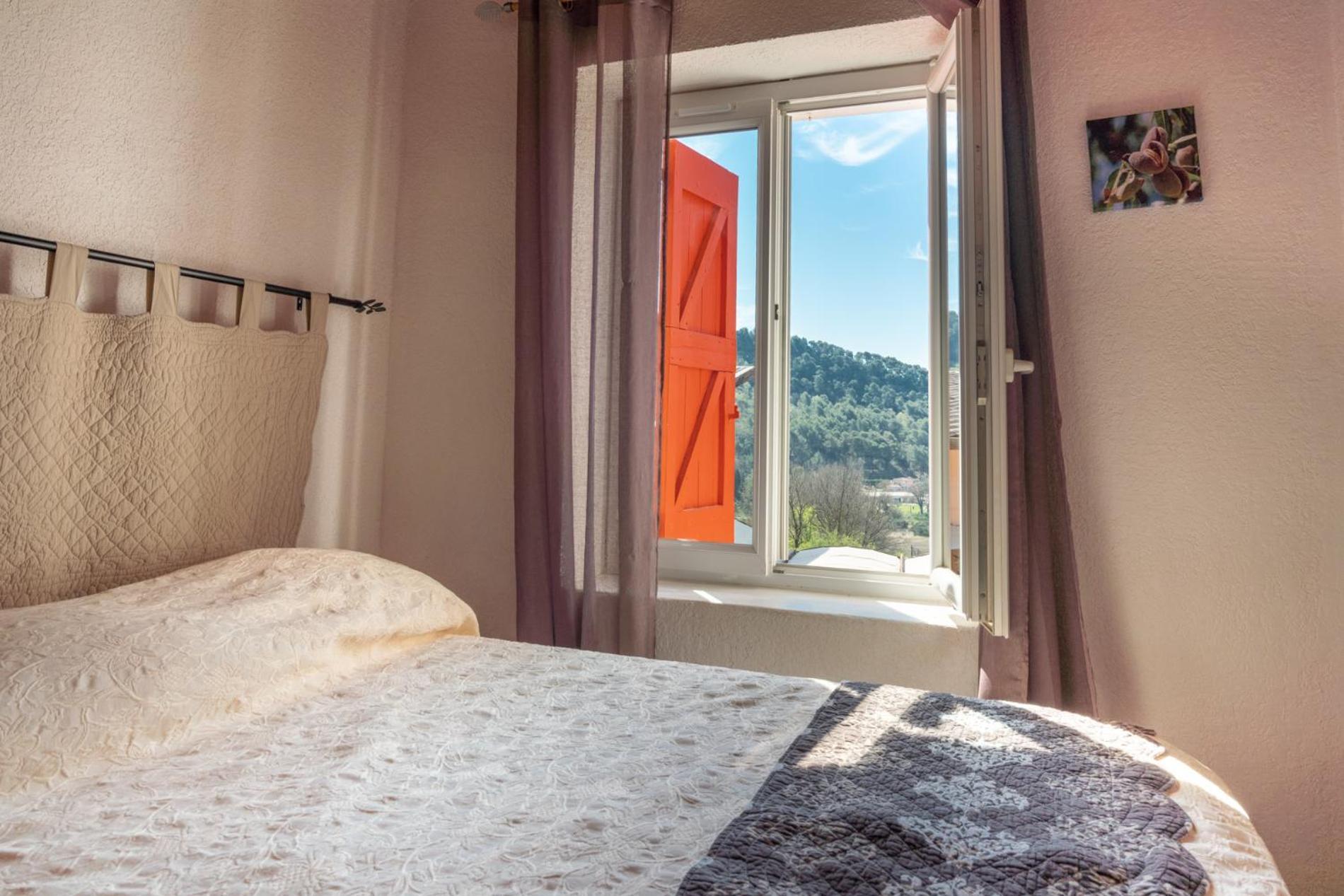 L'Oustaou du Luberon et SPA Villelaure Extérieur photo